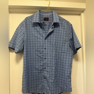 Untuckit short sleeve performance button up shirt